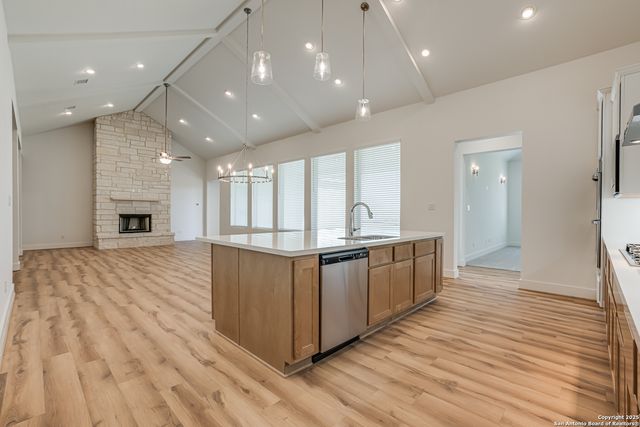5240 Estates Oak Way, San Antonio, TX 78263