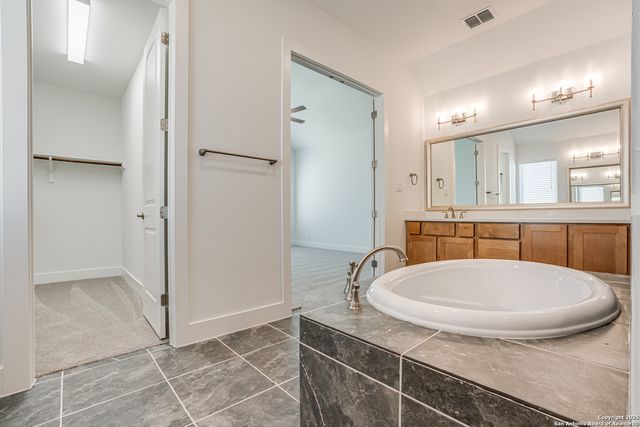 5240 Estates Oak Way, San Antonio, TX 78263