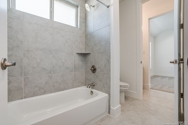5240 Estates Oak Way, San Antonio, TX 78263