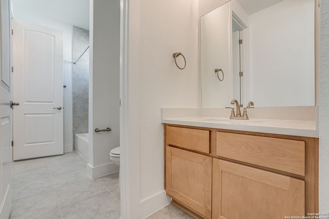 5240 Estates Oak Way, San Antonio, TX 78263