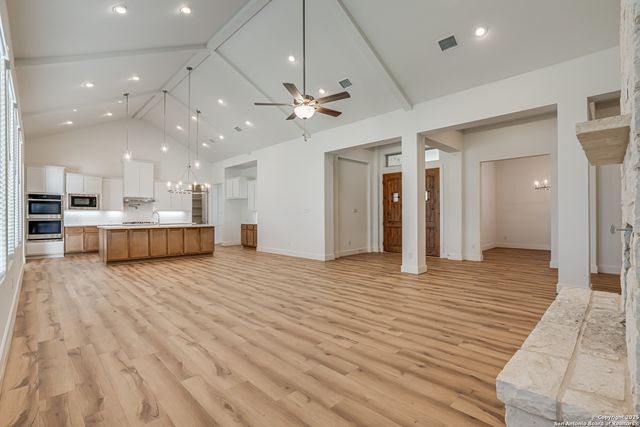 5240 Estates Oak Way, San Antonio, TX 78263