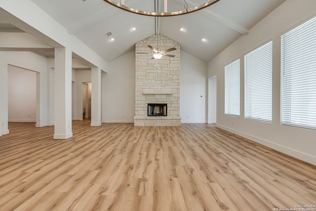 5240 Estates Oak Way, San Antonio, TX 78263