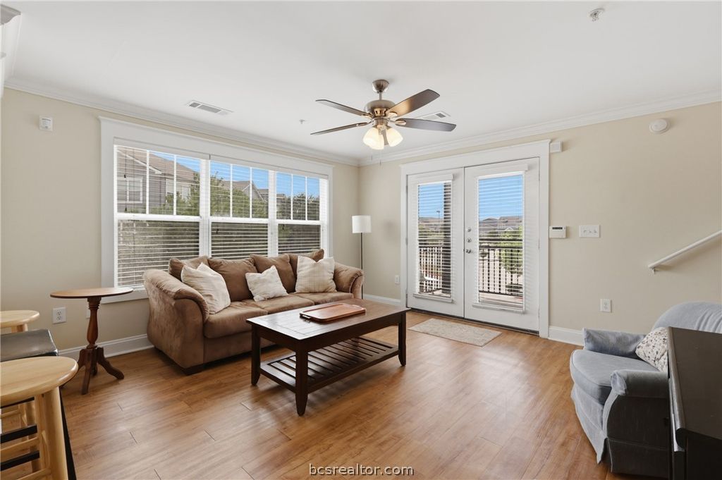 1725 Harvey Mitchell Parkway S 1830, College Station, TX 77840 — exterior