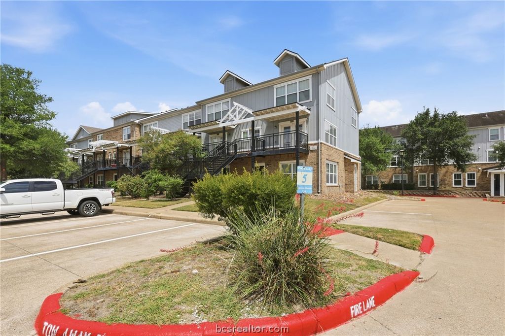1725 Harvey Mitchell Parkway S 1830, College Station, TX 77840 — photo 3