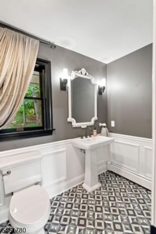 27 Sidney School Rd, Franklin Twp., NJ 08801