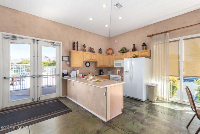 2372 W Via Di Silvio, Tucson, AZ 85741