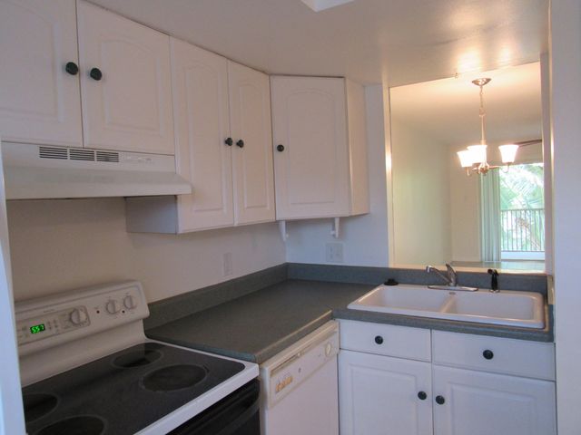 400 Catalina Road, 203, Cocoa Beach, FL 32931