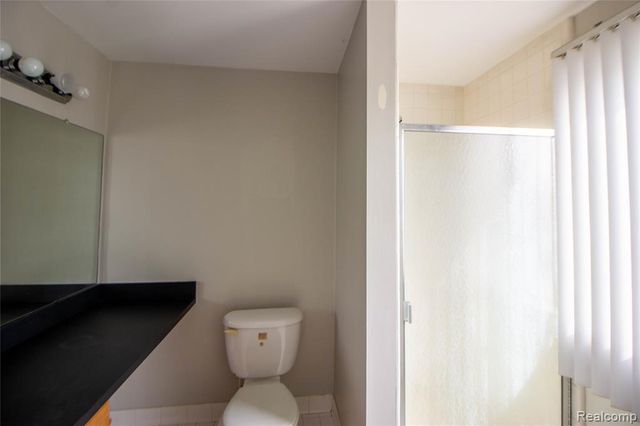 26208 Franklin Pointe Drive, Southfield, MI 48034