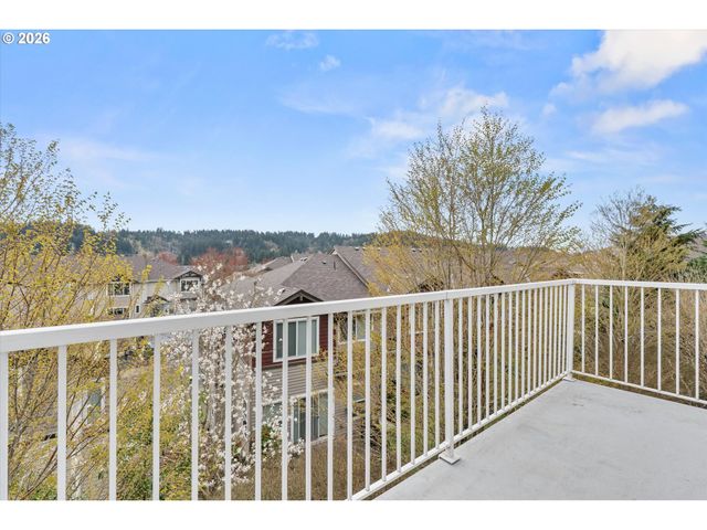 15250 Sw SPARROW Loop 105, Beaverton, OR 97007