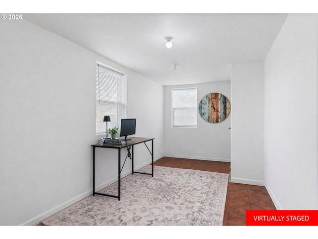 15250 Sw SPARROW Loop 105, Beaverton, OR 97007