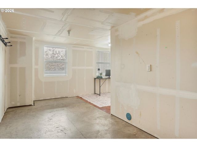 15250 Sw SPARROW Loop 105, Beaverton, OR 97007