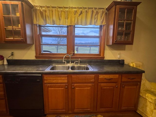 586 Harristown Road, Russell Springs, KY 42642