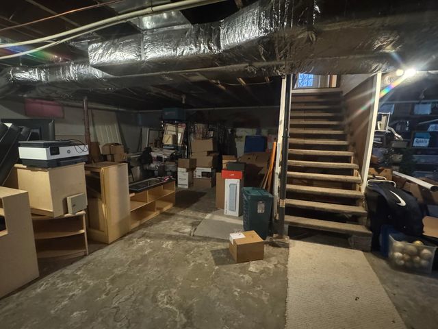 586 Harristown Road, Russell Springs, KY 42642