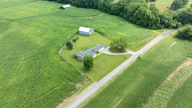 586 Harristown Road, Russell Springs, KY 42642