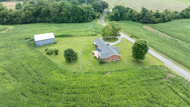 586 Harristown Road, Russell Springs, KY 42642