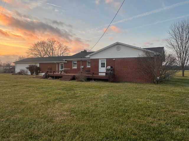 586 Harristown Road, Russell Springs, KY 42642