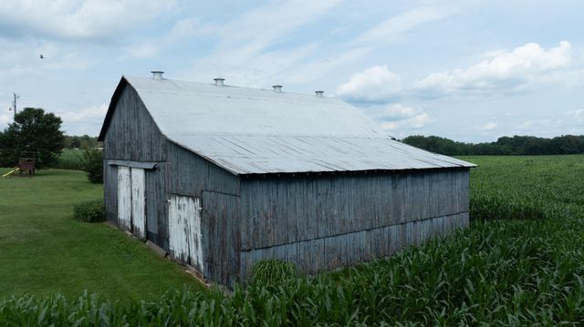 586 Harristown Road, Russell Springs, KY 42642