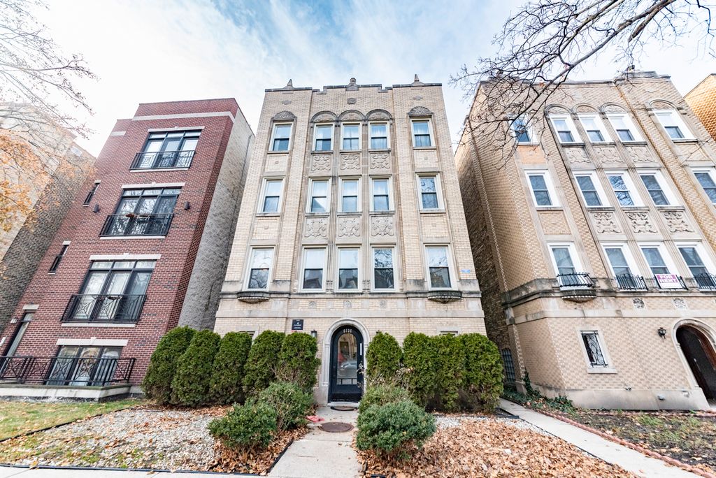 6136 N Mozart Street 1, Chicago, IL 60659