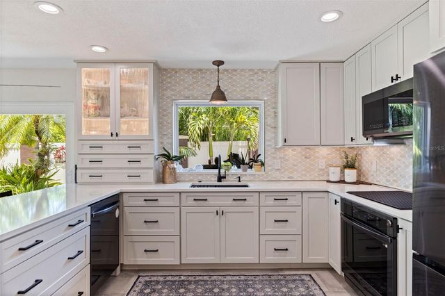 4501 37TH STREET S, St Petersburg, FL 33711