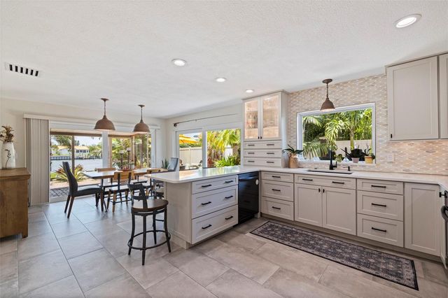 4501 37TH STREET S, St Petersburg, FL 33711
