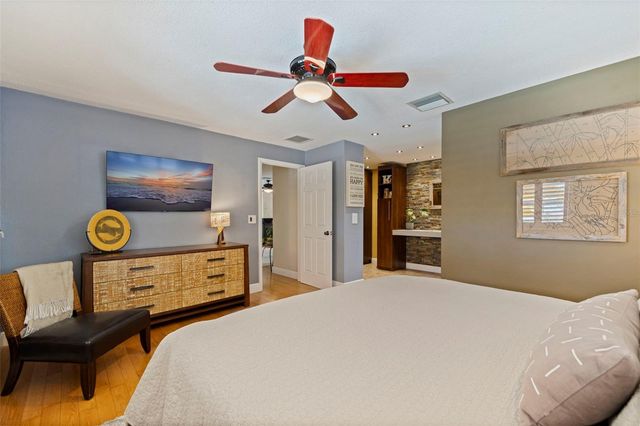 4501 37TH STREET S, St Petersburg, FL 33711