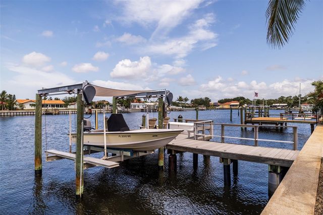 4501 37TH STREET S, St Petersburg, FL 33711