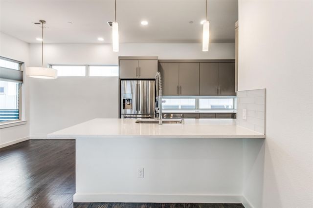 1907 Summit Avenue 3, Dallas, TX 75206