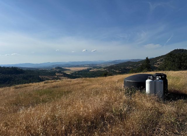 110 White Tail Drive, Eagle Point, OR 97524