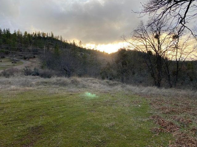 110 White Tail Drive, Eagle Point, OR 97524