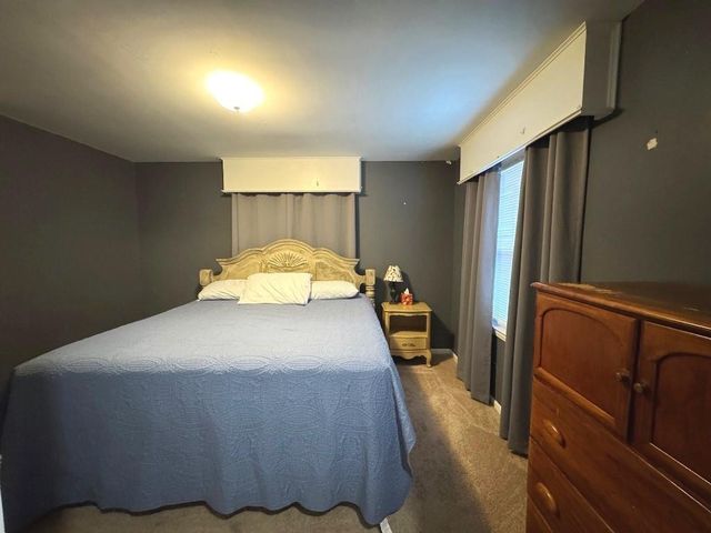 205 E Van Buren Street, Gallatin, MO 64640