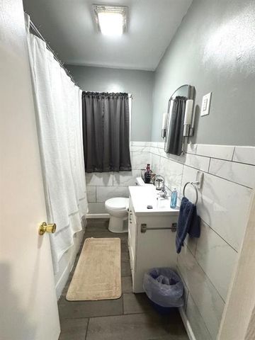 205 E Van Buren Street, Gallatin, MO 64640