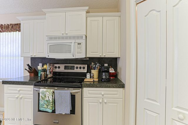 3726 GLYNN COTTAGE Court, Green Cove Springs, FL 32043