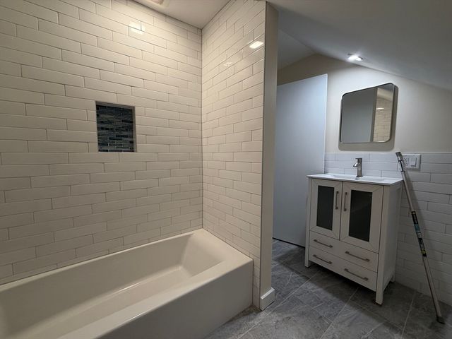 24-26 Benjamin Rd 24, Belmont, MA 02478