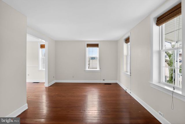 20 W WAVERLY RD, Glenside, PA 19038