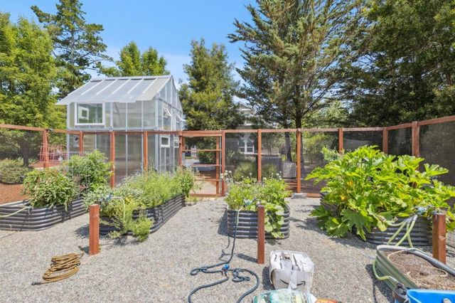 23583 Summit Road, Los Gatos, CA 95033