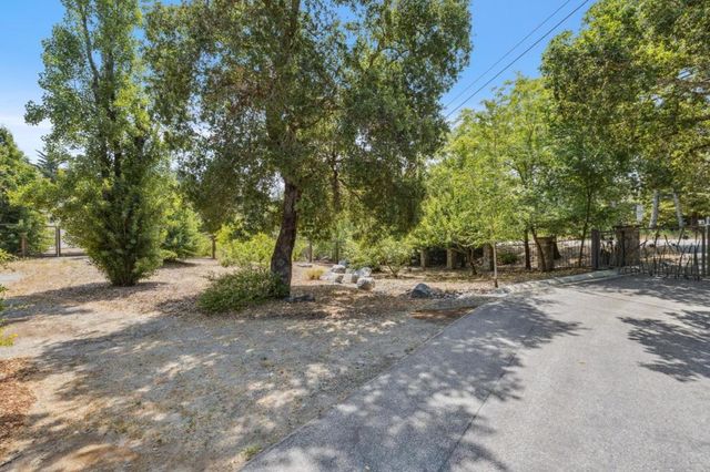 23583 Summit Road, Los Gatos, CA 95033