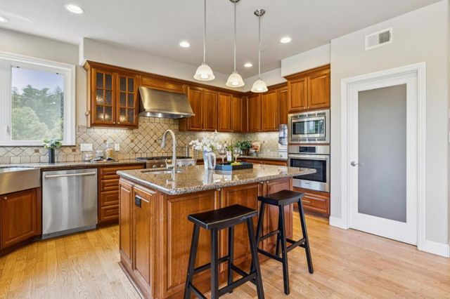 23583 Summit Road, Los Gatos, CA 95033