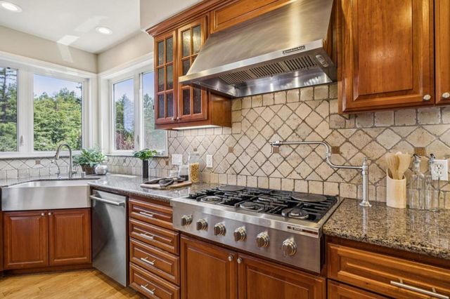 23583 Summit Road, Los Gatos, CA 95033