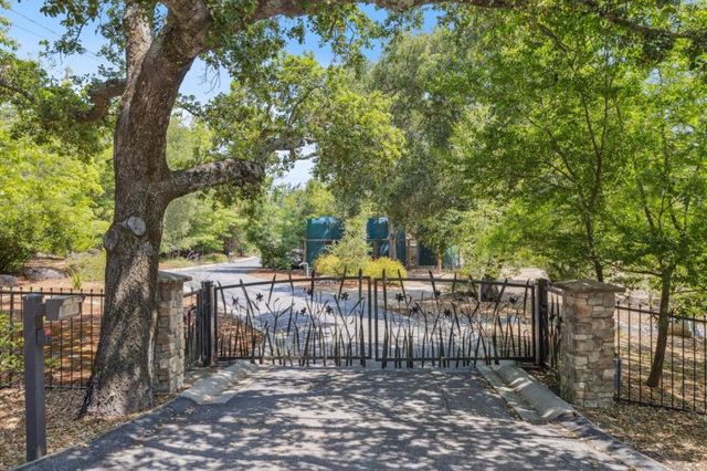 23583 Summit Road, Los Gatos, CA 95033