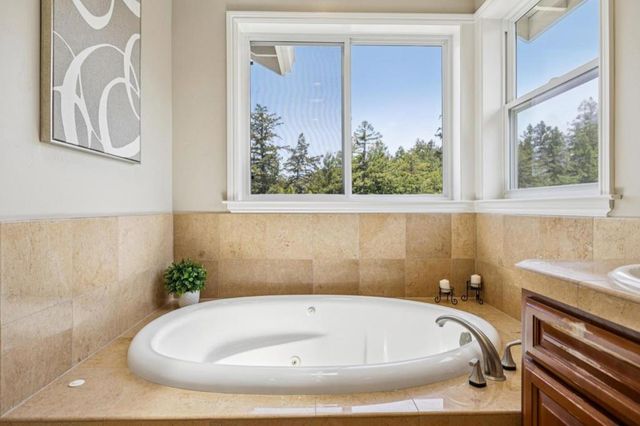 23583 Summit Road, Los Gatos, CA 95033