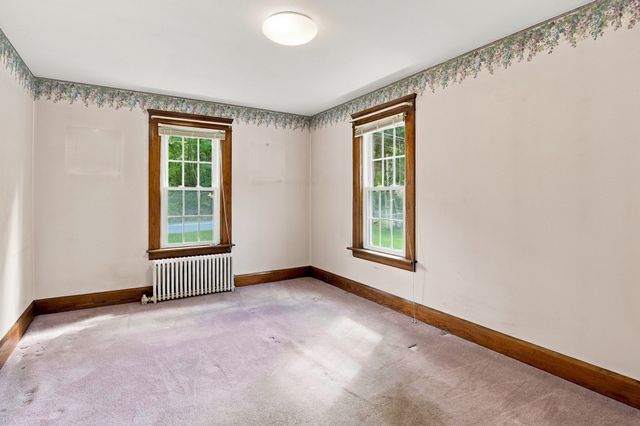 416 Rochdale St, Auburn, MA 01501