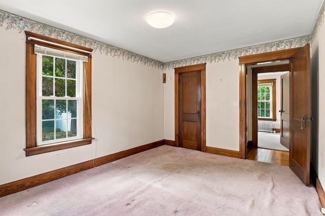 416 Rochdale St, Auburn, MA 01501