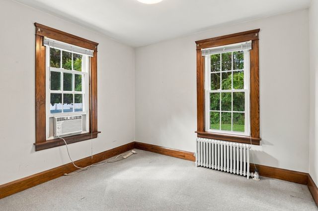 416 Rochdale St, Auburn, MA 01501