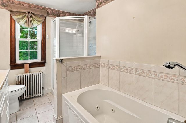 416 Rochdale St, Auburn, MA 01501