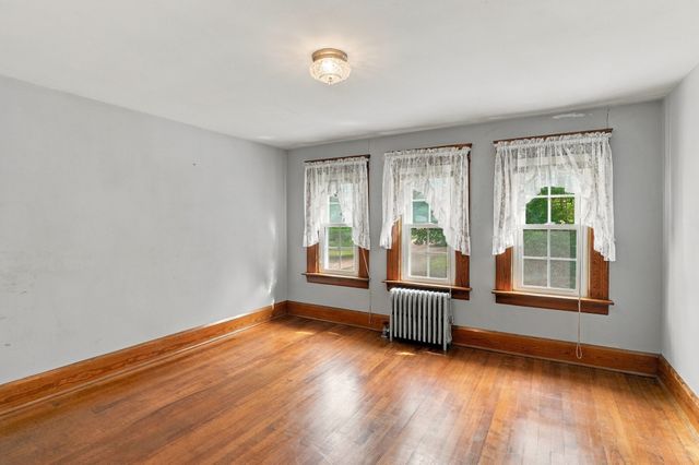 416 Rochdale St, Auburn, MA 01501