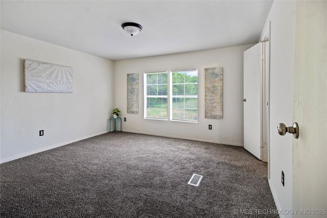 5301 W 70th Street S, Muskogee, OK 74401