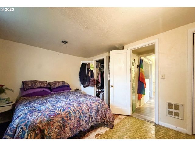 1018 7TH St Nw, Salem, OR 97304