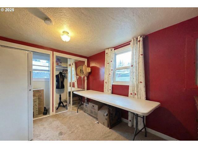 1018 7TH St Nw, Salem, OR 97304