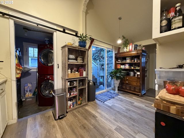 1018 7TH St Nw, Salem, OR 97304