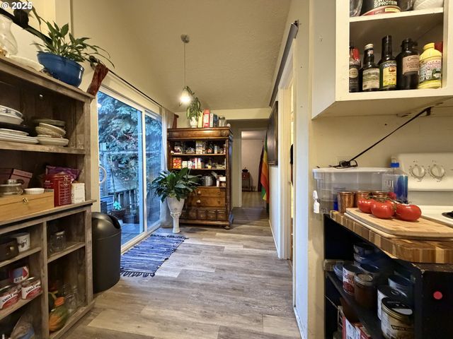 1018 7TH St Nw, Salem, OR 97304